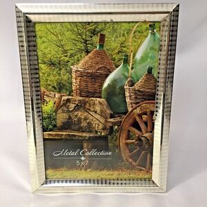 Silver-Tone Textured Metal 5x7 Photo Picture Frame
